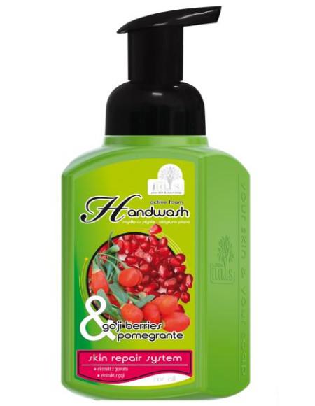 Goja Berries & Pomegranate